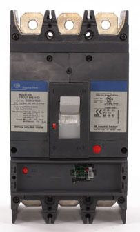 ABB GE Industrial Solutions SGDA32AT0400 Molded Case Circuit Breaker